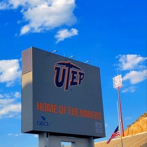 Meet your Posher, Selena